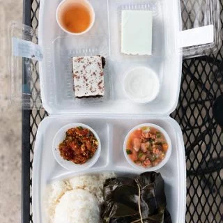 Hawaiian Plate Lunch at Yama's Fish Market