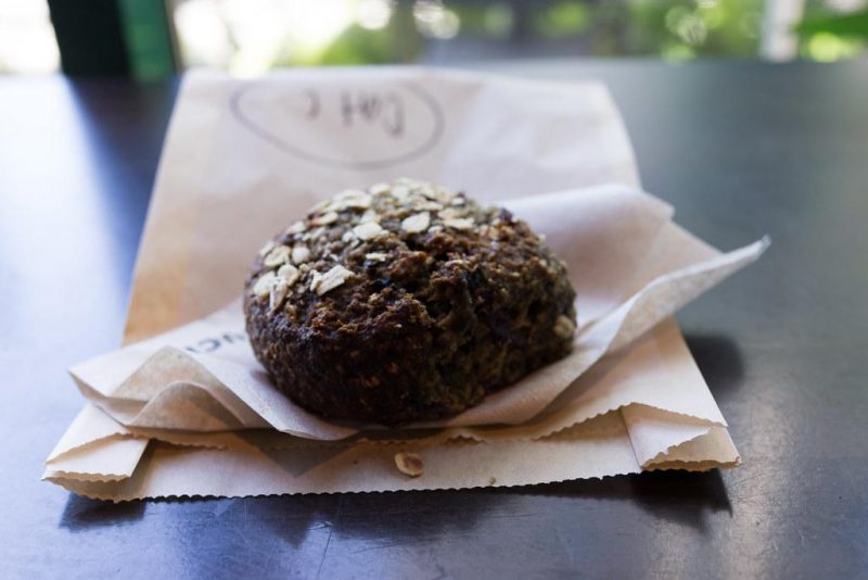 The Tale of the Honolulu Baking Co. / Starbucks / Costco / 7Eleven Oatcakes Onolicious Hawaiʻi