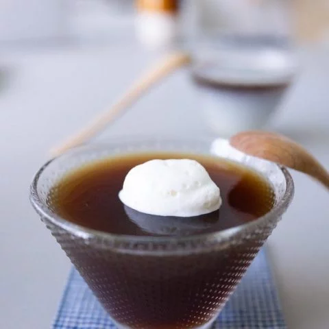 Coffee jelly with whipped cream