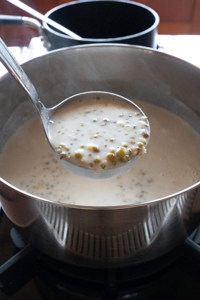 Vietnamese Mung Bean Dessert (Che Dau Xanh) - Onolicious Hawaiʻi