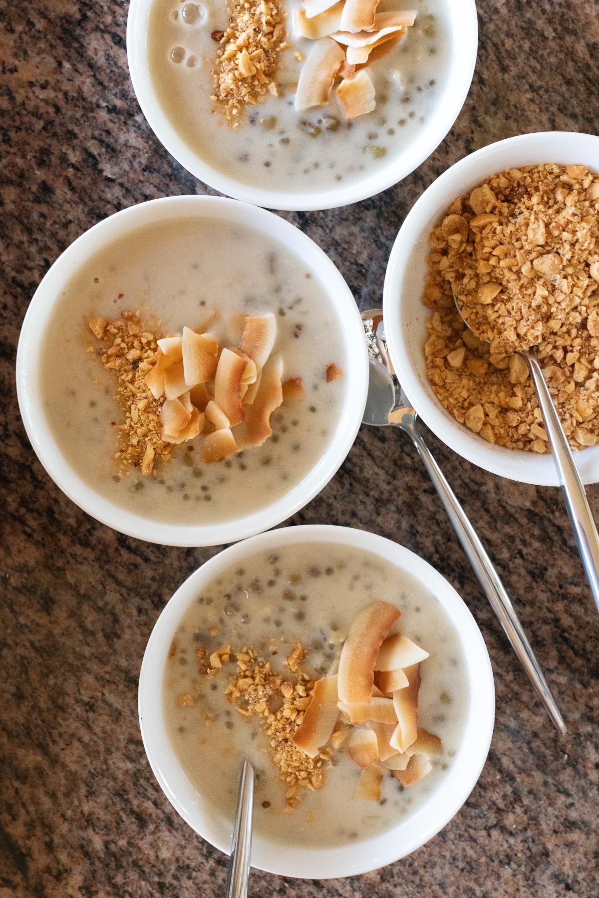 Vietnamese Mung Bean Dessert (Che Dau Xanh) spooned into individual dessert bowls