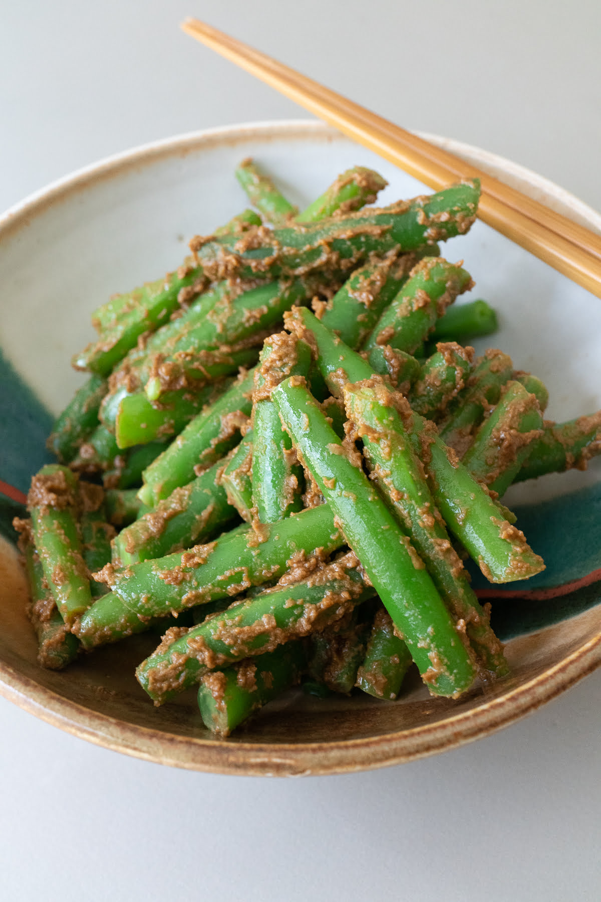 A dish of Green Beans with Sesame Dressing (Gomaae).