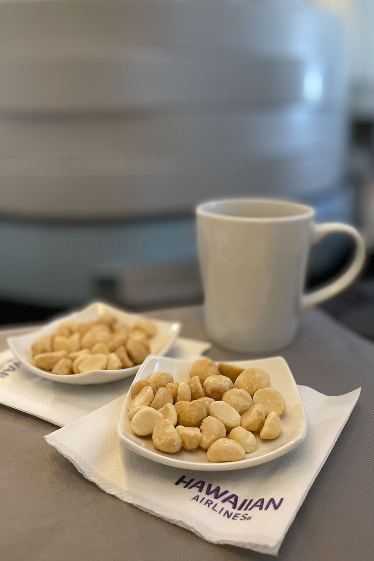Macadamia nuts and coffee on Hawaiian Airlines First Class.