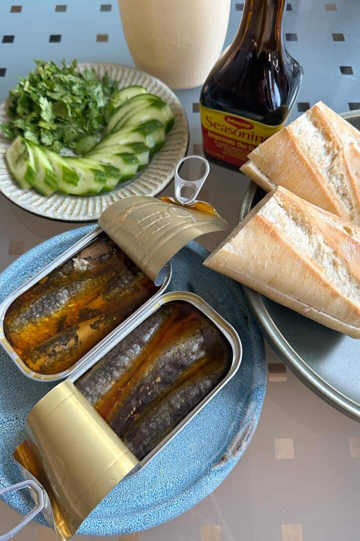 Sardine Sandwich Onolicious Hawaiʻi