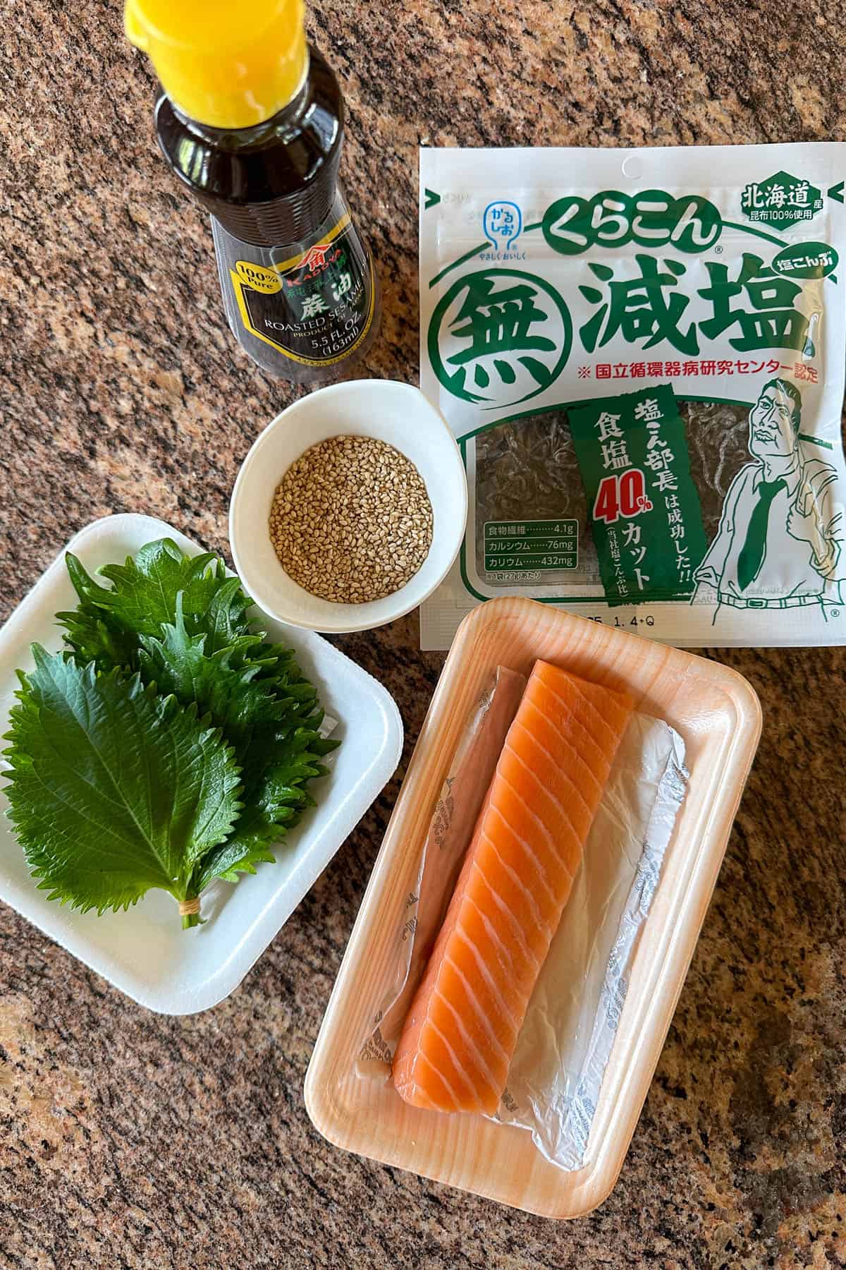 Ingredients for Shio kombu salmon sashimi.