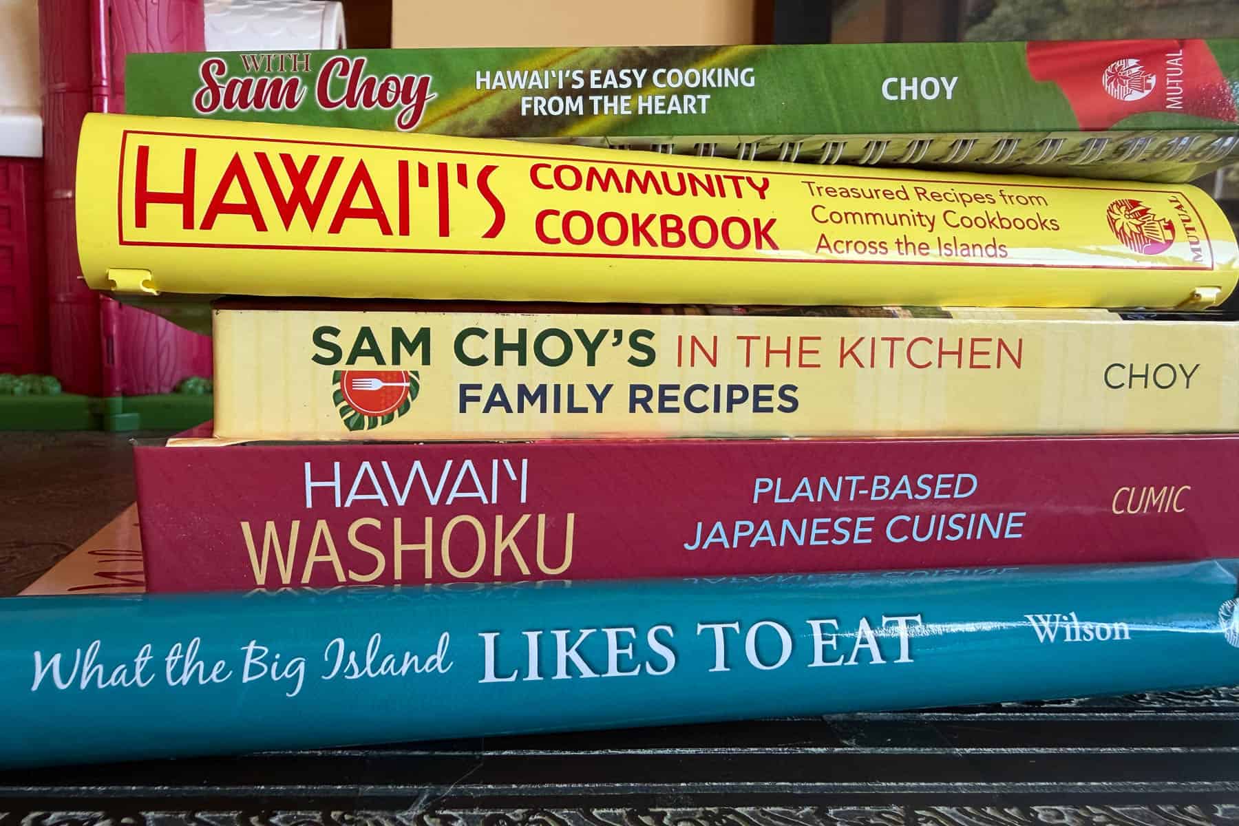 Cookbooks from Mutual Publishing.