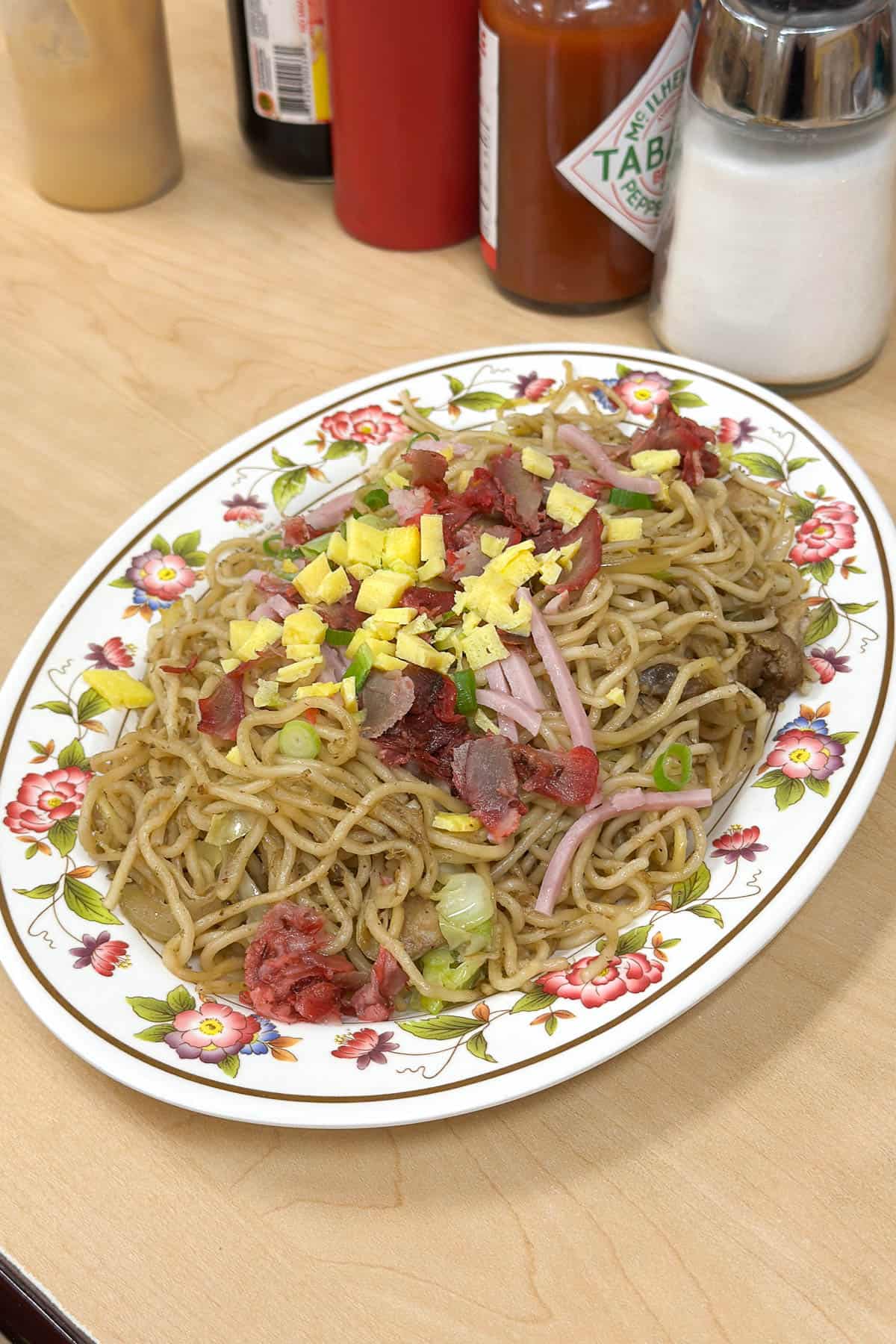 Shiro's Saimin Haven fried saimin.