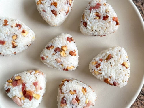 Bacon Almond Onigiri / Musubi - Onolicious Hawaiʻi