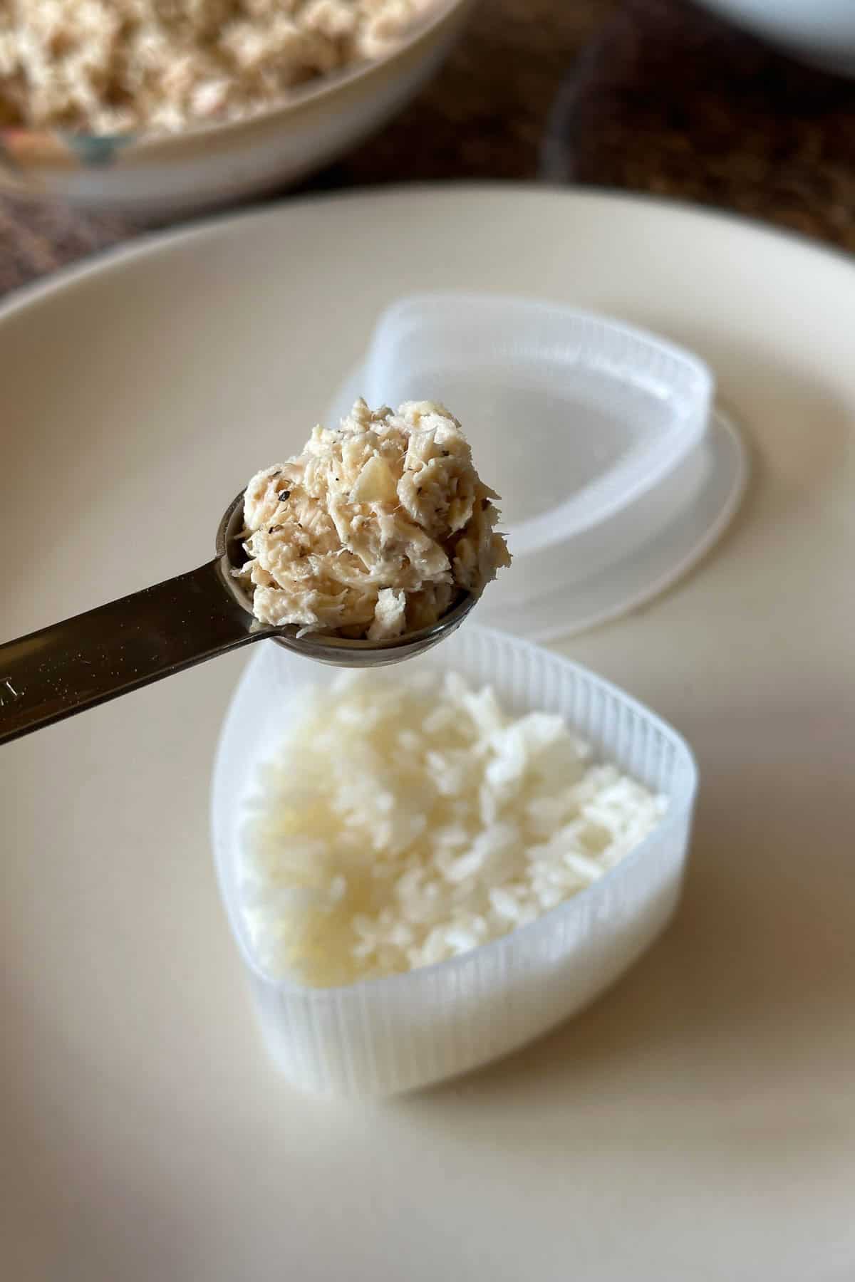 Making Tuna Mayo Onigiri.