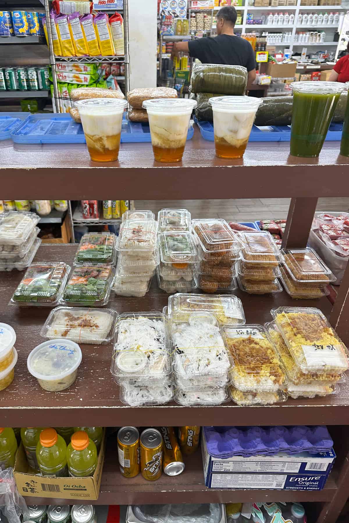 Interior of New Cholon in Honolulu Chinatown.