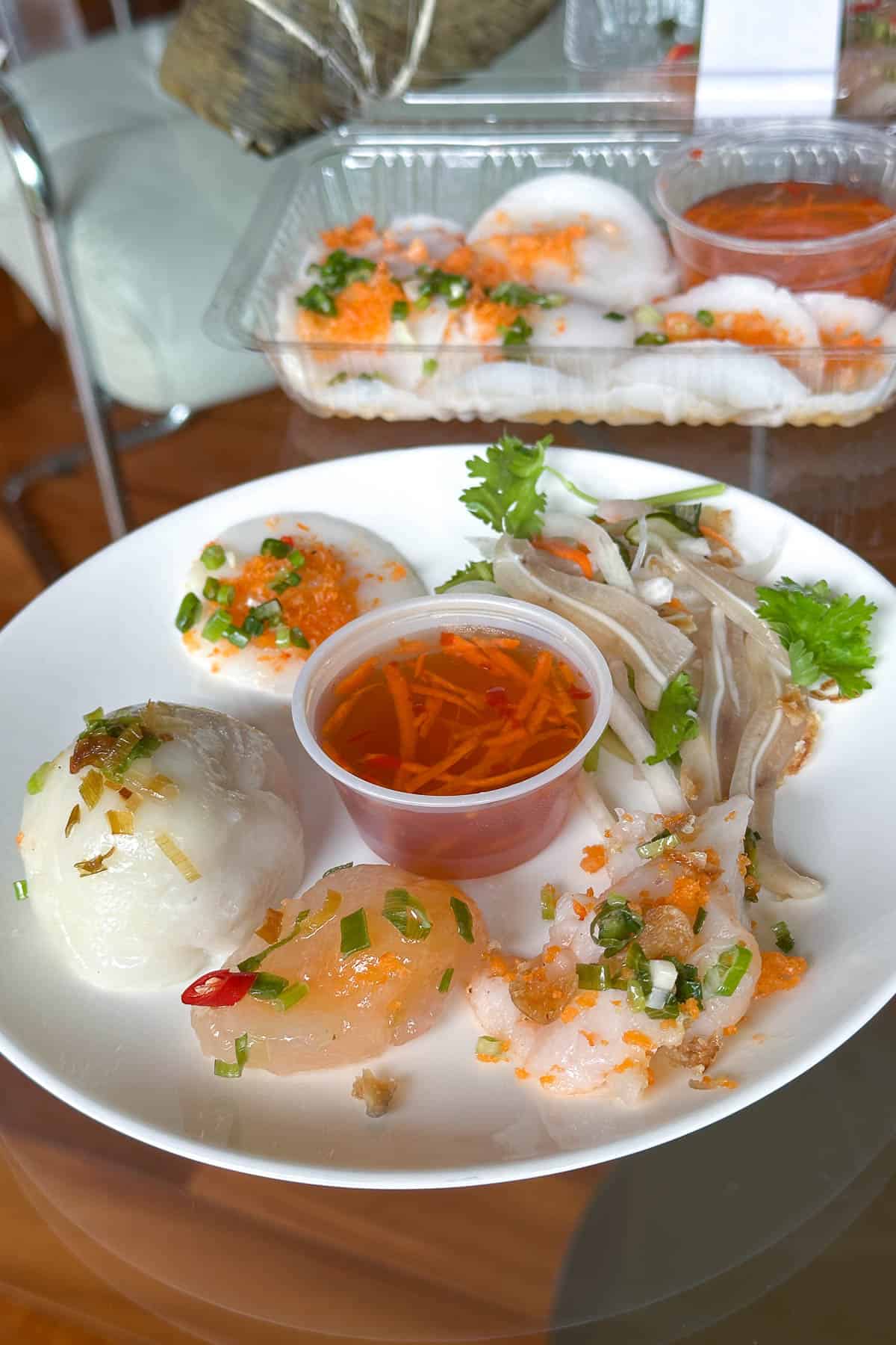 Vietnamese savories and sweets from New Cholon in Honolulu Chinatown.