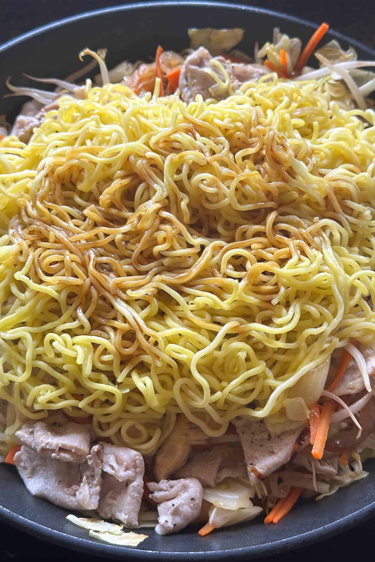 YAKISOBAHHHHH!です。 Yakisoba - Onolicious Hawaiʻi