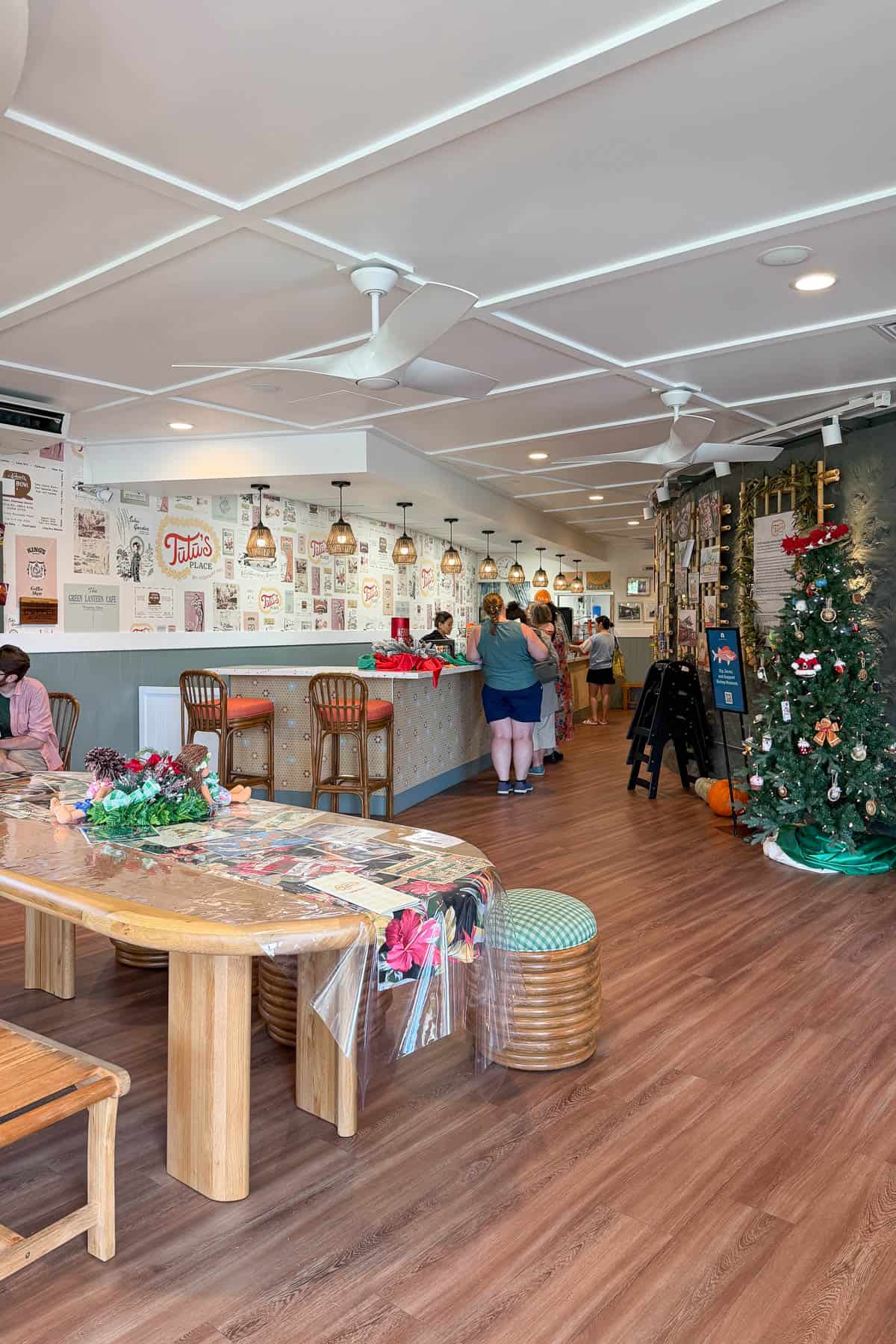 Tutu's Place interior.