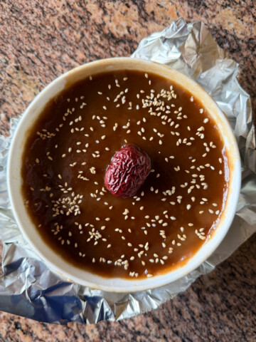 Steamed Nian Gao (Gau), ready to eat.